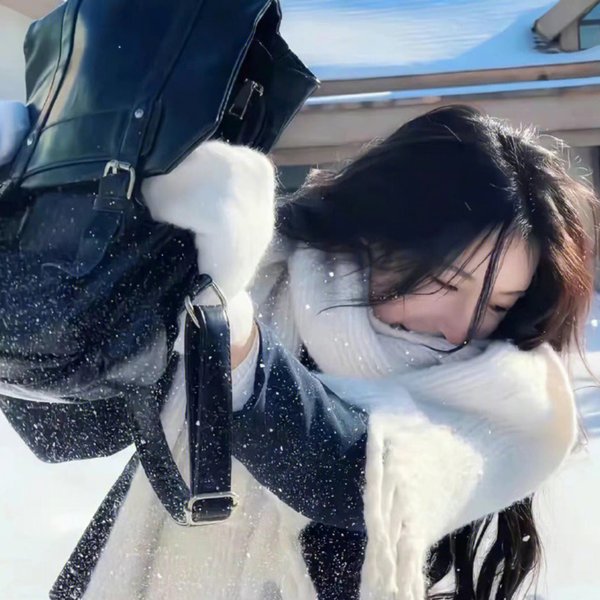 黄蜂女